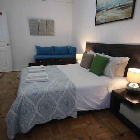 Ocean M1 R4 - Large Double Room With Shared Bathroom In City Center Lisbon Bagian luar foto