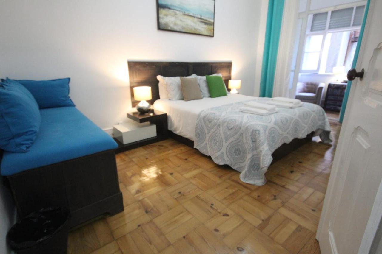 Ocean M1 R4 - Large Double Room With Shared Bathroom In City Center Lisbon Bagian luar foto