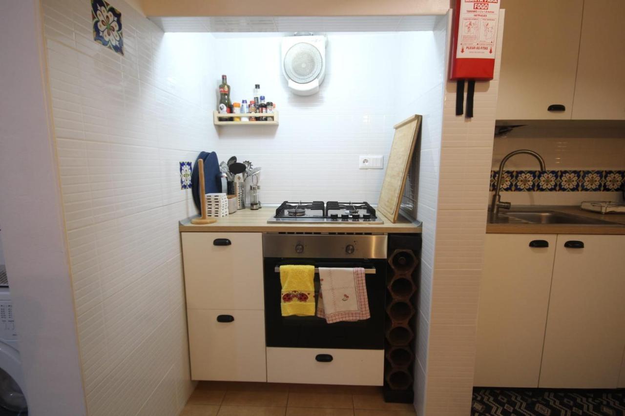 Ocean M1 R4 - Large Double Room With Shared Bathroom In City Center Lisbon Bagian luar foto