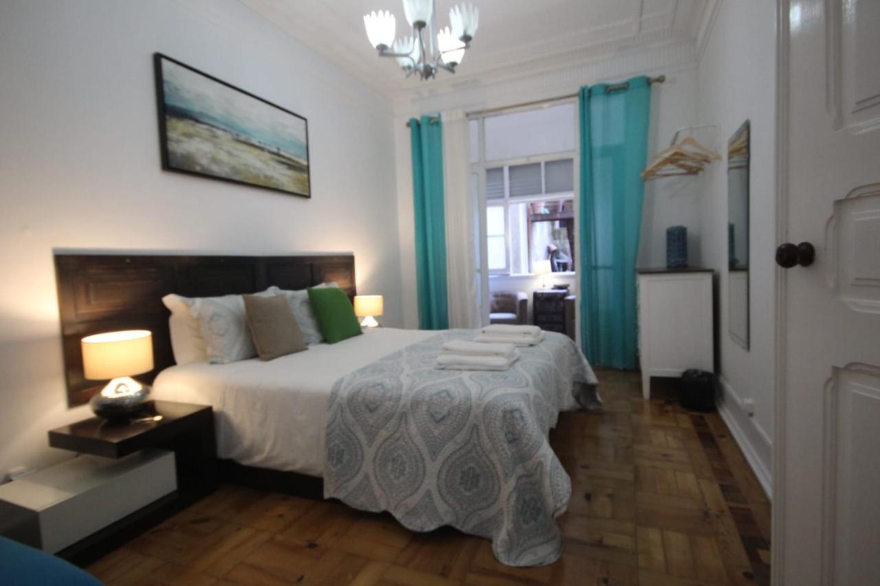 Ocean M1 R4 - Large Double Room With Shared Bathroom In City Center Lisbon Bagian luar foto